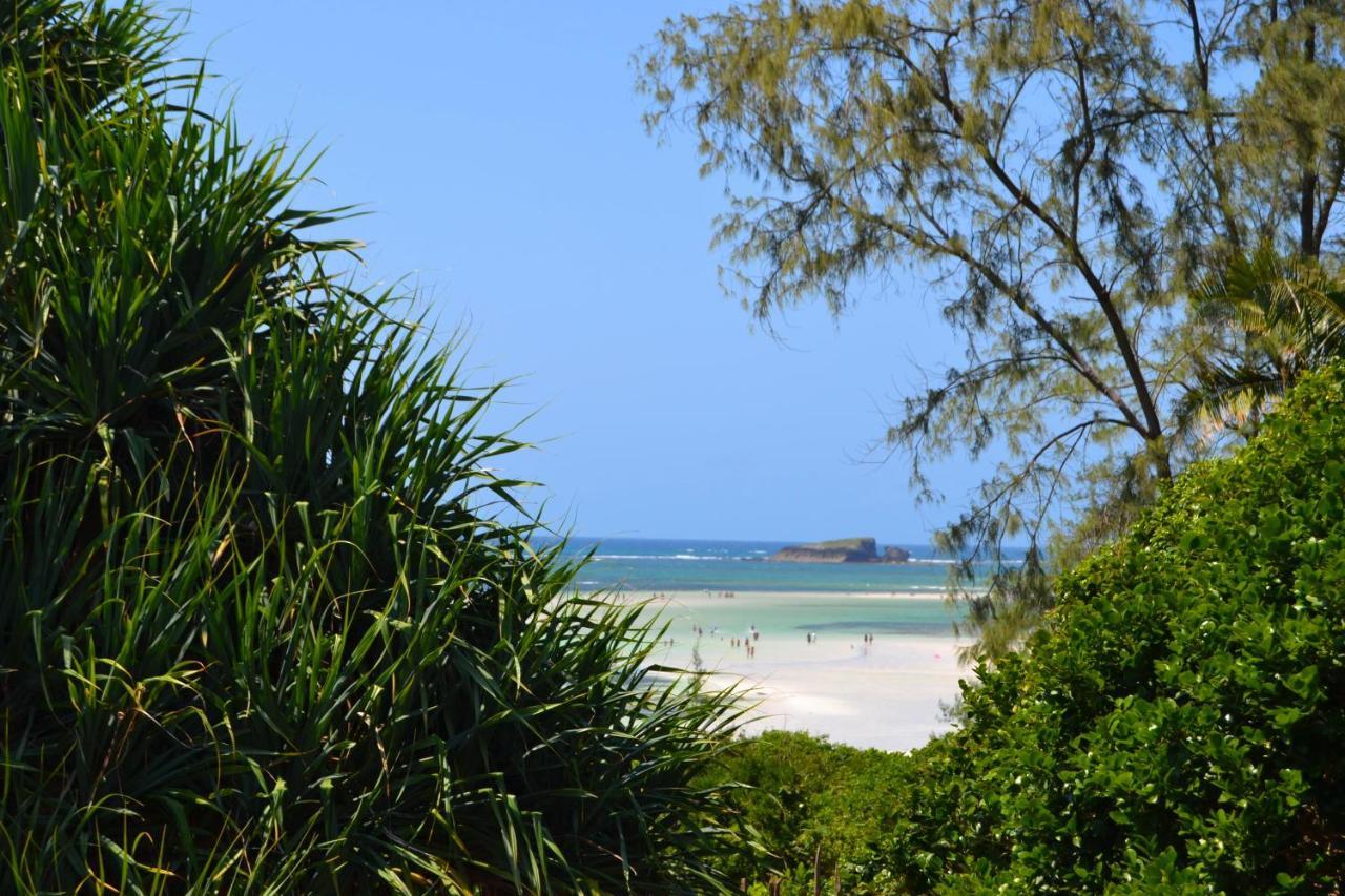 Watamu Beach Cottages B&B エクステリア 写真
