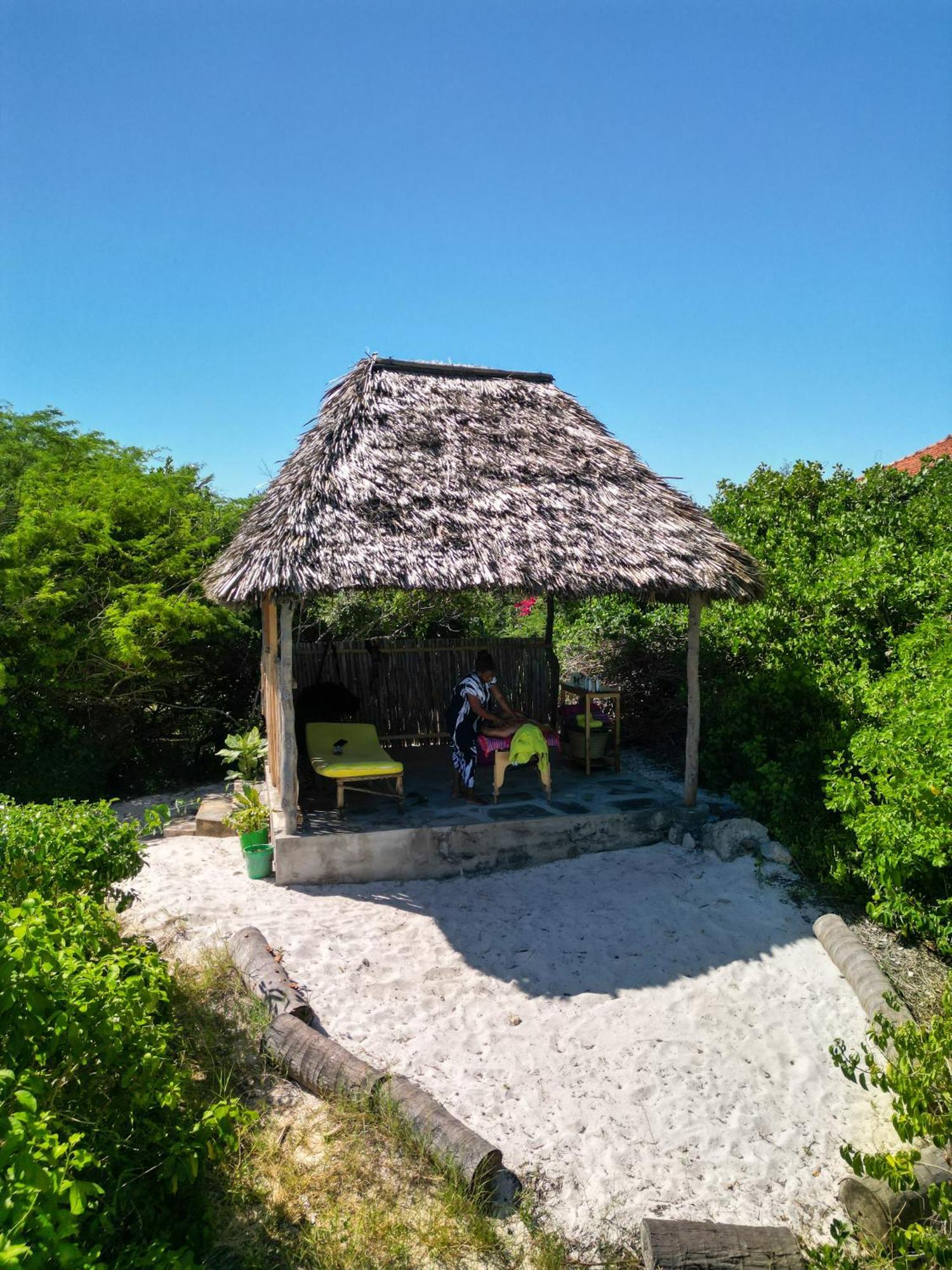 Watamu Beach Cottages B&B エクステリア 写真