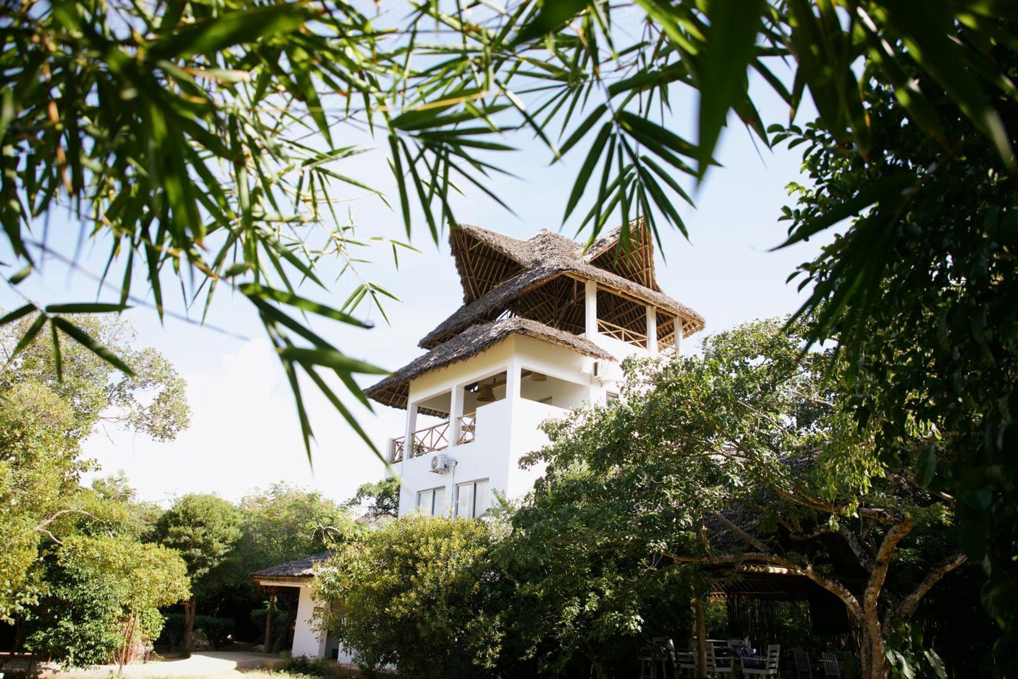 Watamu Beach Cottages B&B エクステリア 写真