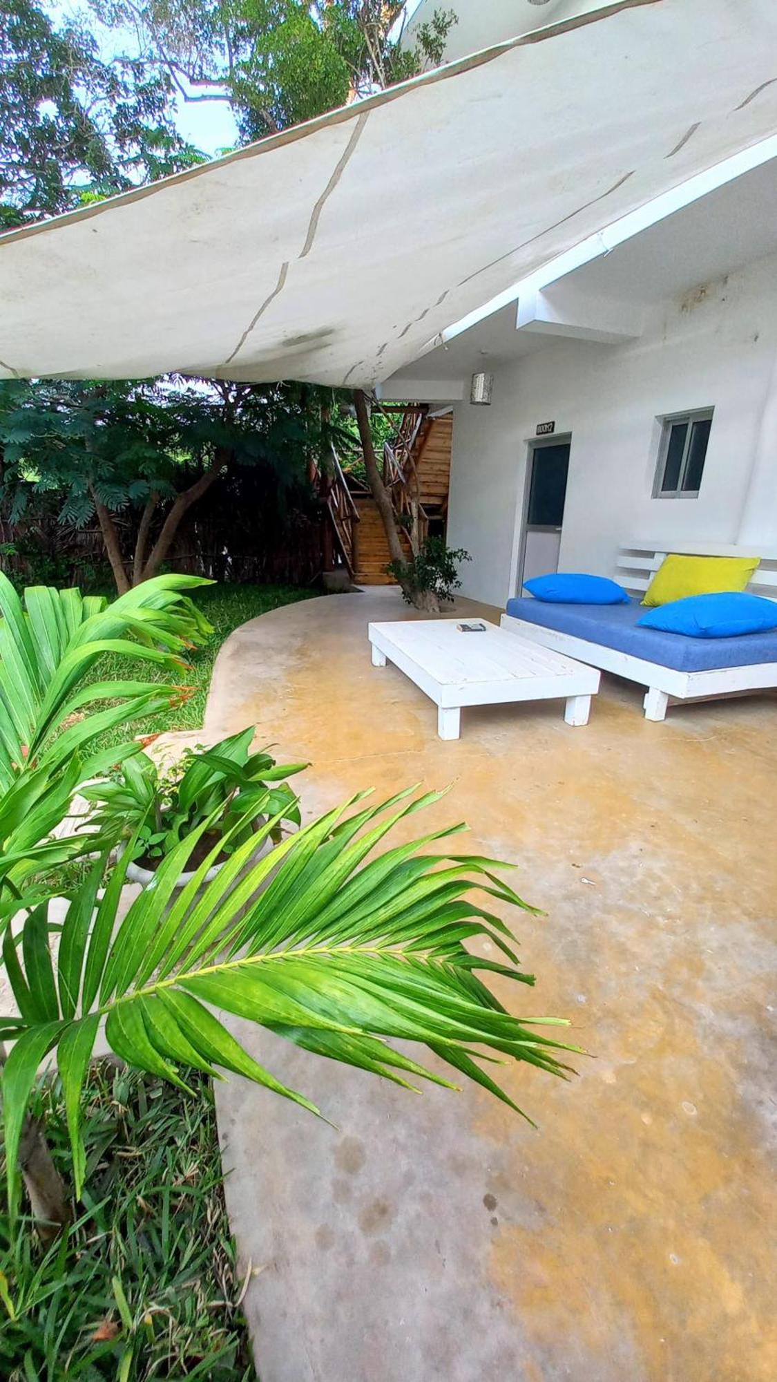 Watamu Beach Cottages B&B エクステリア 写真