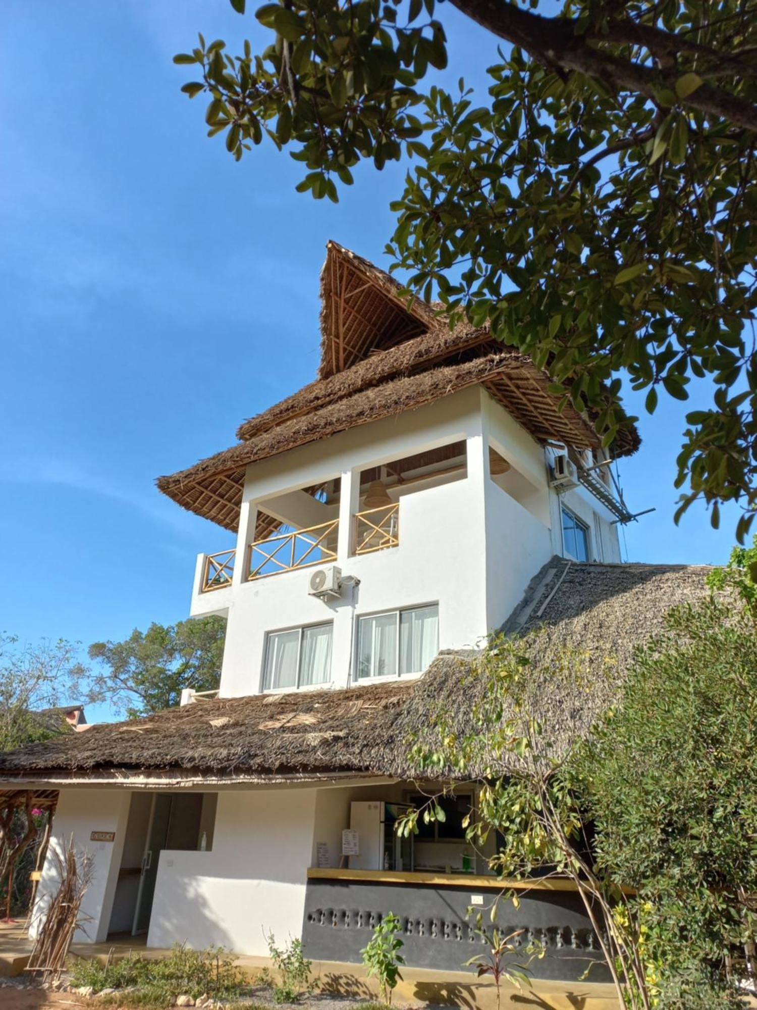 Watamu Beach Cottages B&B エクステリア 写真